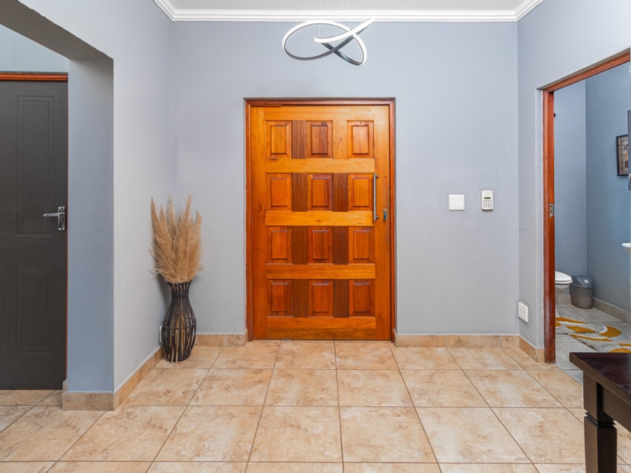5 Bedroom Property for Sale in Leloko Lifestyle Estate North West